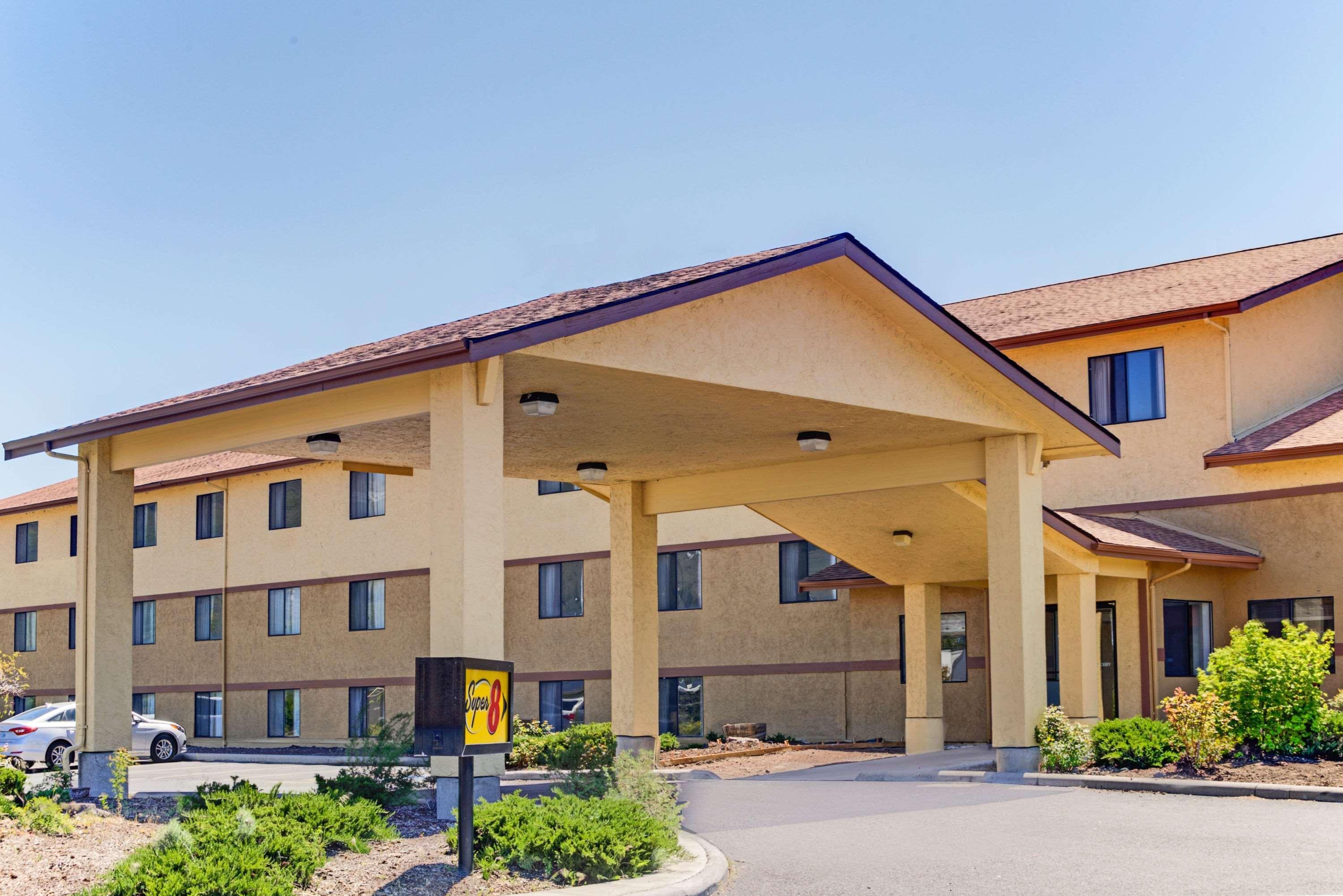 Super 8 By Wyndham קלאמאת' פולס מראה חיצוני תמונה