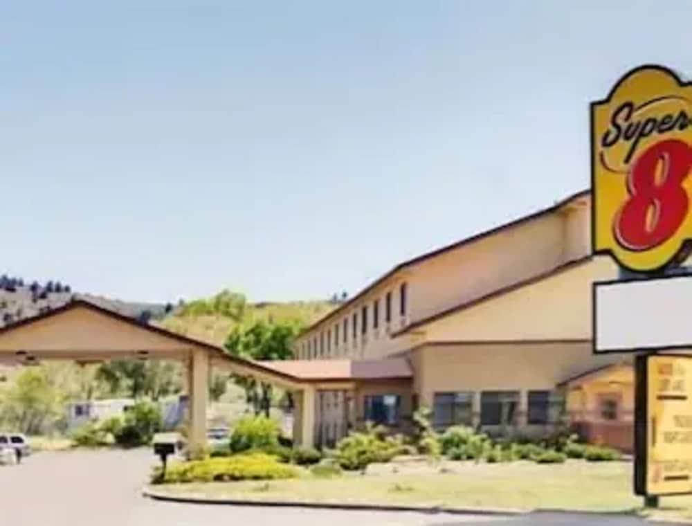 Super 8 By Wyndham קלאמאת' פולס מראה חיצוני תמונה